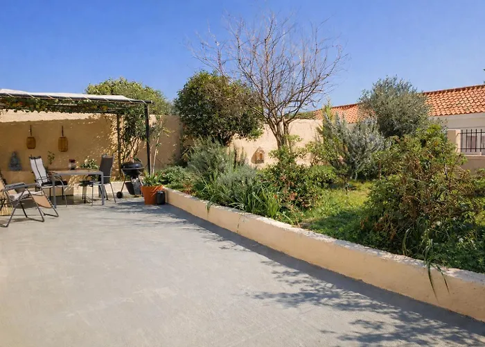 Nafplio Cottage-grandma's Yard