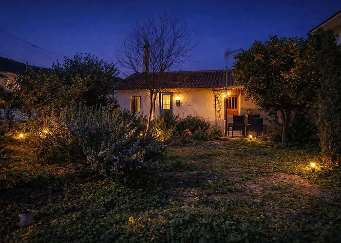 펜션 Nafplio Cottage-grandma's Yard *